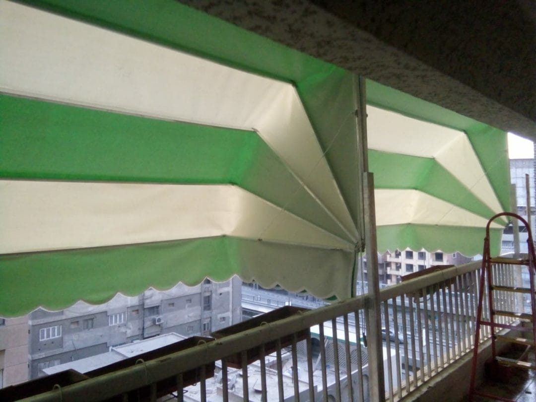 مظلات بلكونة ايطالي لمنع اشعة الشمس لونين اخضر وبيج